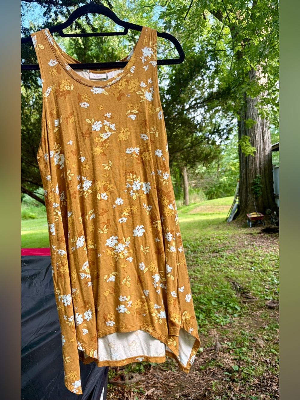 Mustard Floral Sleeveless Swing Tank. LOGO by Lori Goldstein. Size medium.EUC